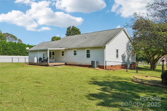 119 Watts Court, Statesville, NC 28625