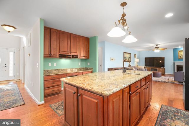 42 KINSLEY LN, Fredericksburg, VA 22406