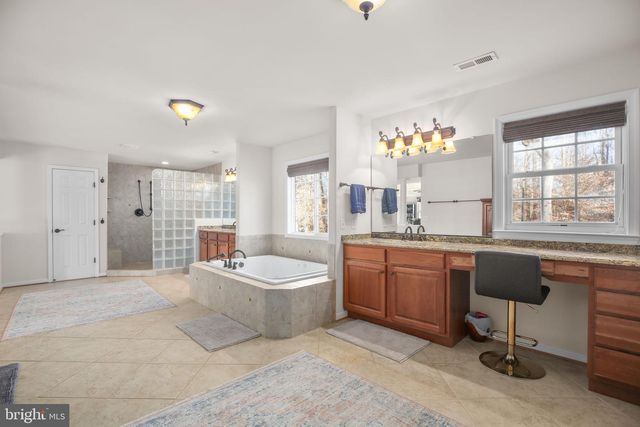 42 KINSLEY LN, Fredericksburg, VA 22406