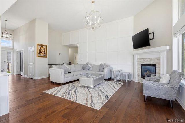19077 Thompson Drive, Macomb, MI 48042