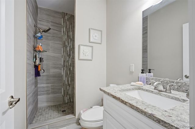 19077 Thompson Drive, Macomb, MI 48042