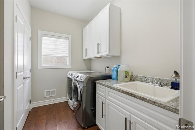 19077 Thompson Drive, Macomb, MI 48042