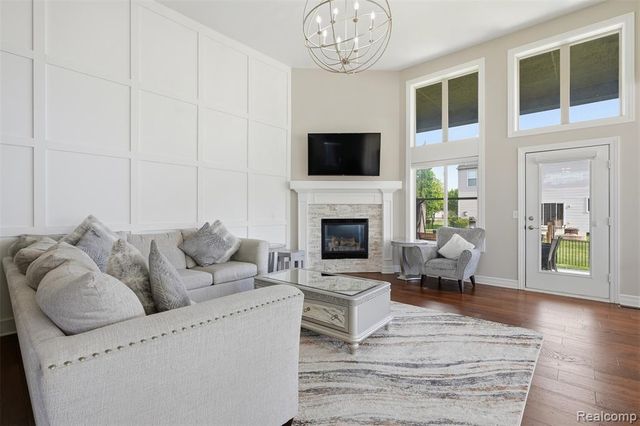 19077 Thompson Drive, Macomb, MI 48042