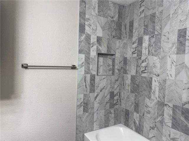 3923 Old Oaks Drive, Bryan, TX 77802