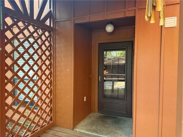 3923 Old Oaks Drive, Bryan, TX 77802