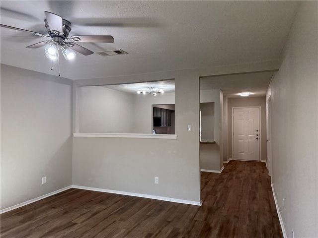 3923 Old Oaks Drive, Bryan, TX 77802