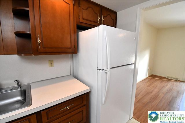 553 Ponds Edge Lane, Allentown City, PA 18104