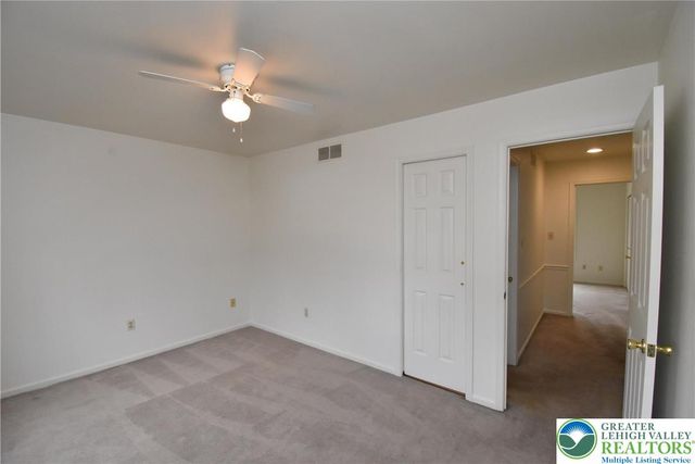 553 Ponds Edge Lane, Allentown City, PA 18104