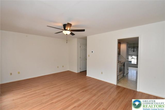 553 Ponds Edge Lane, Allentown City, PA 18104