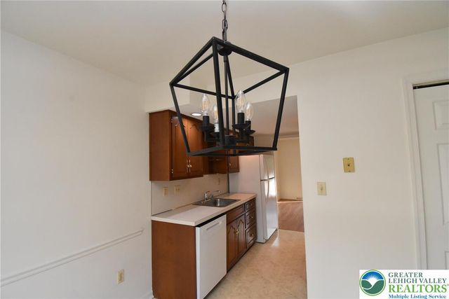 553 Ponds Edge Lane, Allentown City, PA 18104