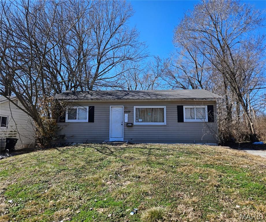10429 Earl Drive, St Louis, MO 63136