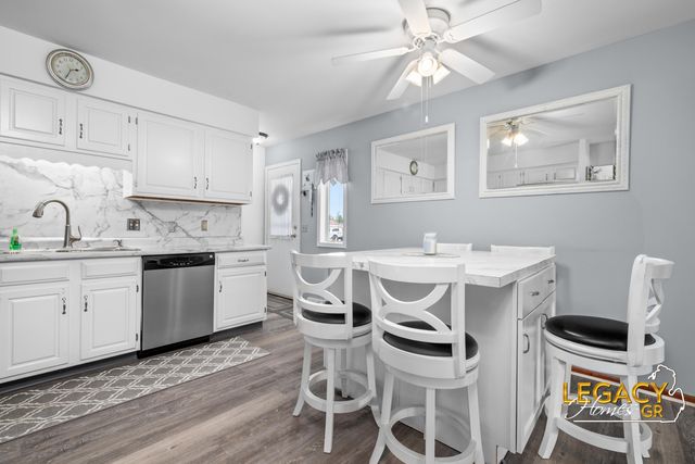 705 60th Street Se 349, City Of Kentwood, MI 49548