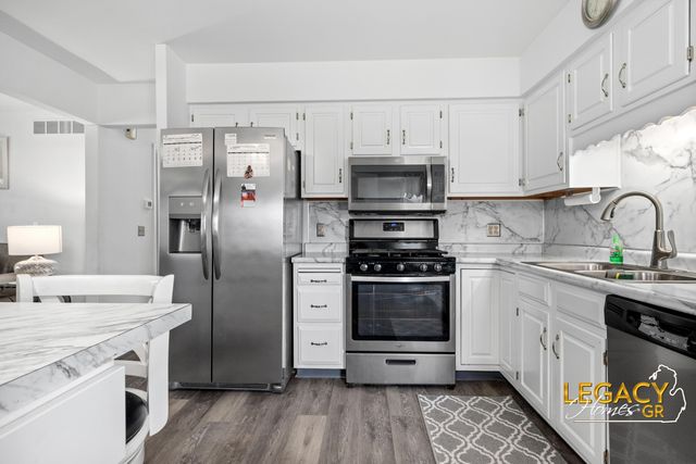 705 60th Street Se 349, City Of Kentwood, MI 49548