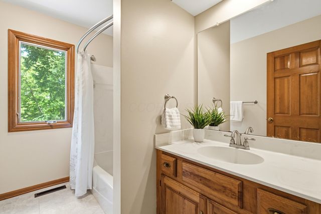 4231 Hertford Lane, Dublin, OH 43017