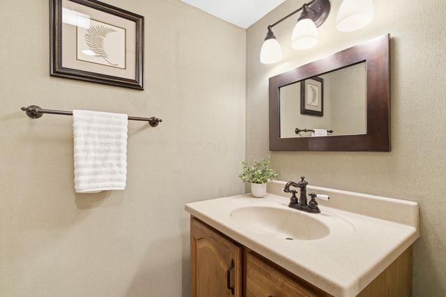 4231 Hertford Lane, Dublin, OH 43017