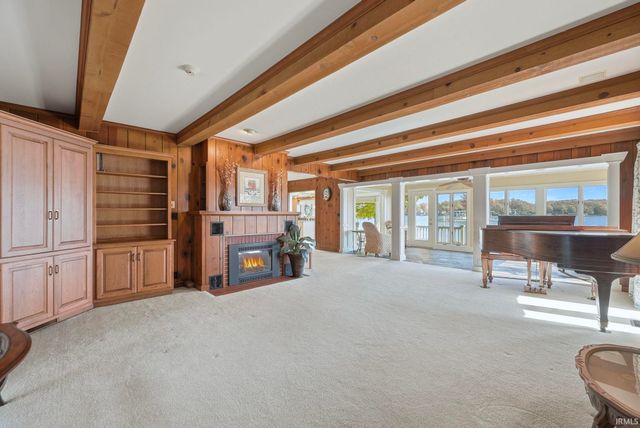 1455 Lane 280 Hamilton Lake, Hamilton, IN 46742