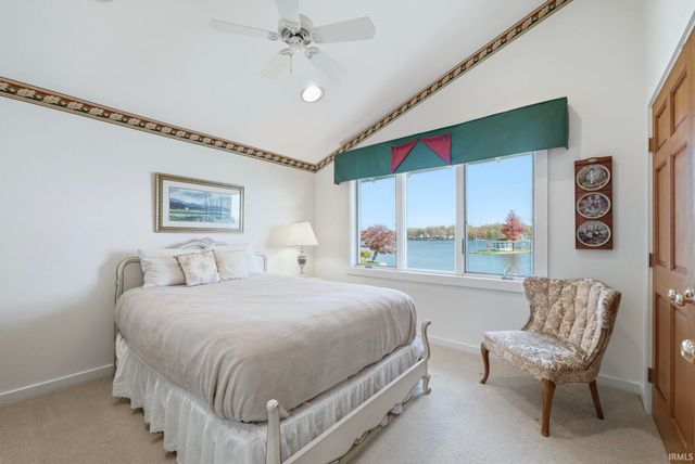 1455 Lane 280 Hamilton Lake, Hamilton, IN 46742