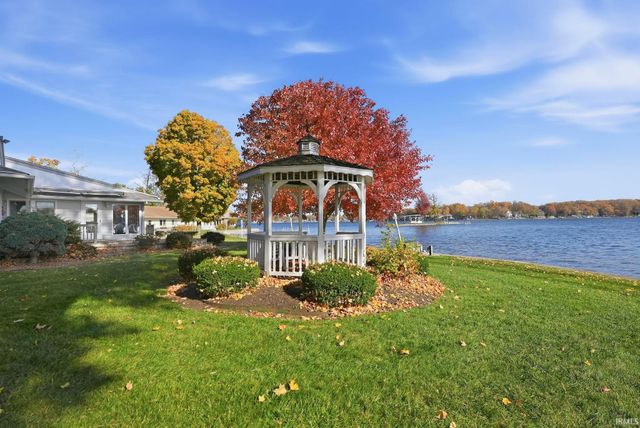 1455 Lane 280 Hamilton Lake, Hamilton, IN 46742