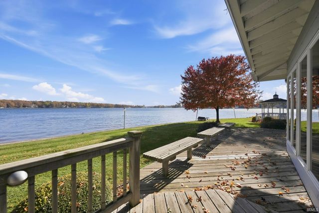 1455 Lane 280 Hamilton Lake, Hamilton, IN 46742