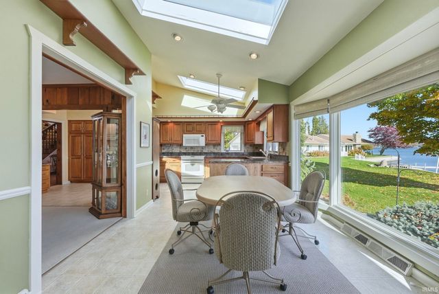 1455 Lane 280 Hamilton Lake, Hamilton, IN 46742