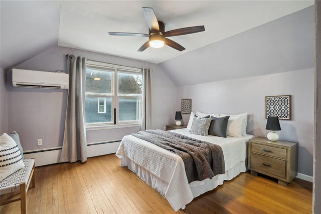 1804 E 33rd Street, Des Moines, IA 50317