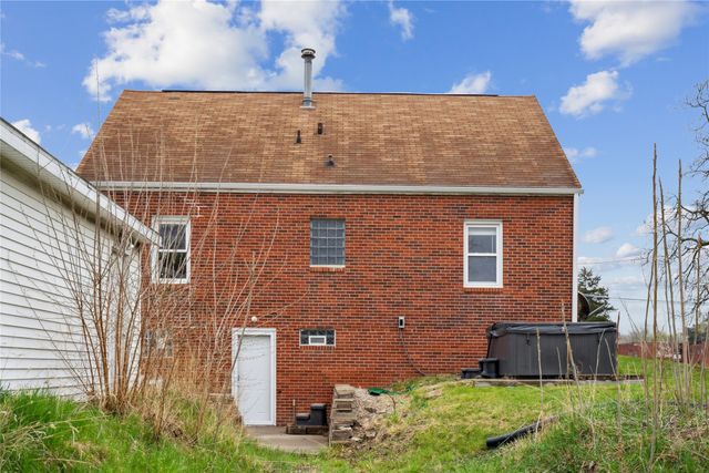 1804 E 33rd Street, Des Moines, IA 50317