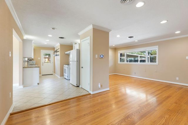 1802 Turnpike Road, Houston, TX 77008