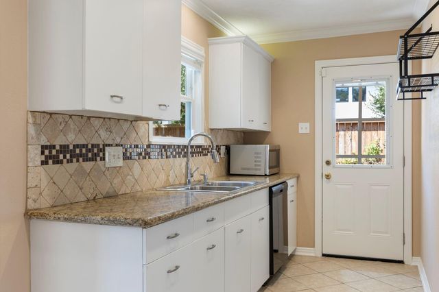 1802 Turnpike Road, Houston, TX 77008