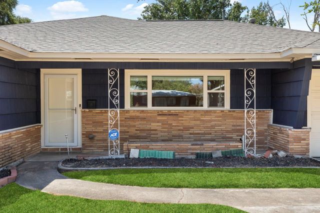 1802 Turnpike Road, Houston, TX 77008