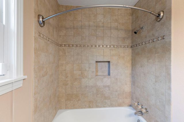 1802 Turnpike Road, Houston, TX 77008