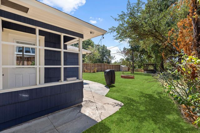 1802 Turnpike Road, Houston, TX 77008