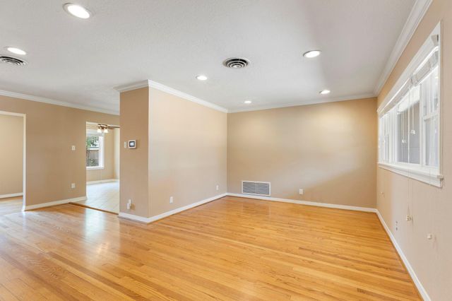 1802 Turnpike Road, Houston, TX 77008