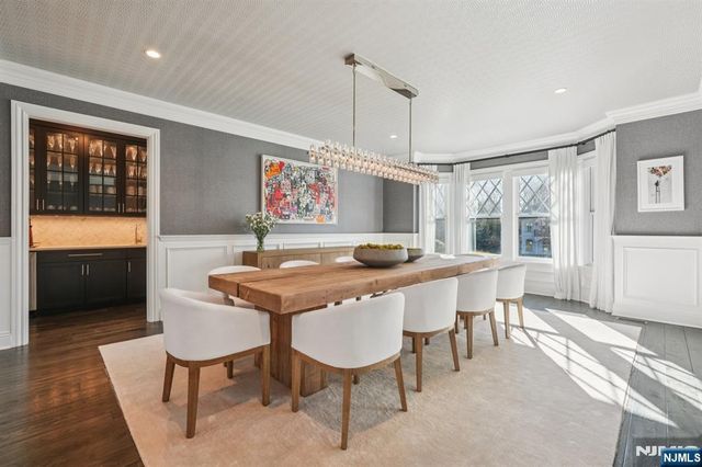 4 Mill Brook Lane, Franklin Lakes, NJ 07417