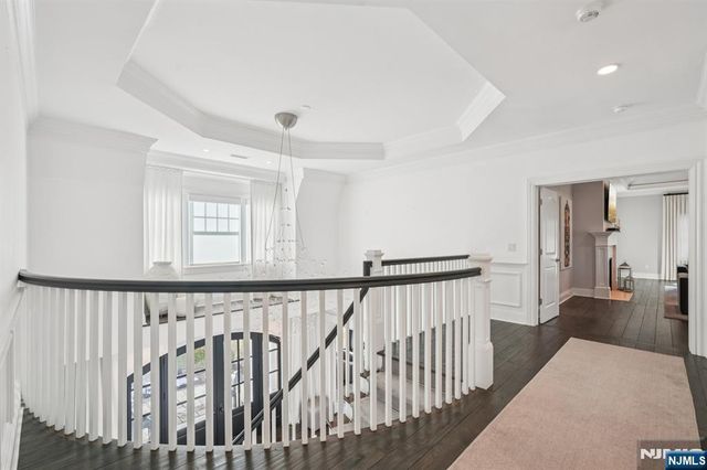 4 Mill Brook Lane, Franklin Lakes, NJ 07417