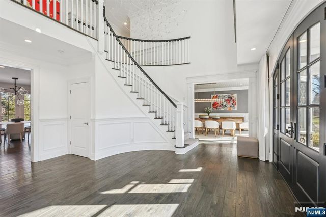 4 Mill Brook Lane, Franklin Lakes, NJ 07417