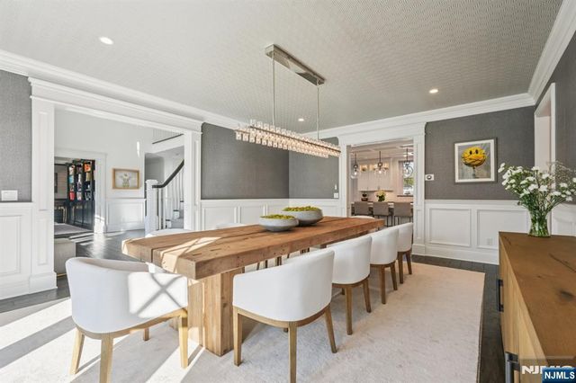 4 Mill Brook Lane, Franklin Lakes, NJ 07417