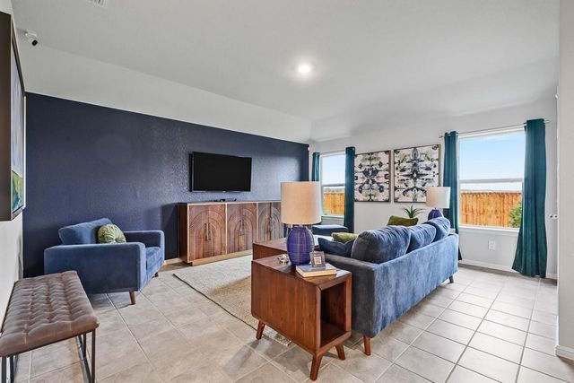 401 Bent Oak Drive, Fort Worth, TX 76131