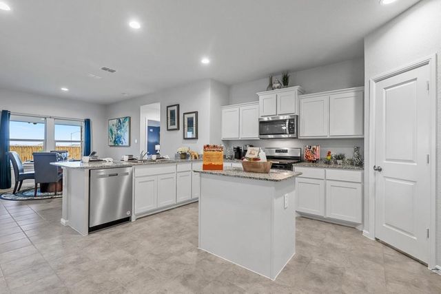 401 Bent Oak Drive, Fort Worth, TX 76131