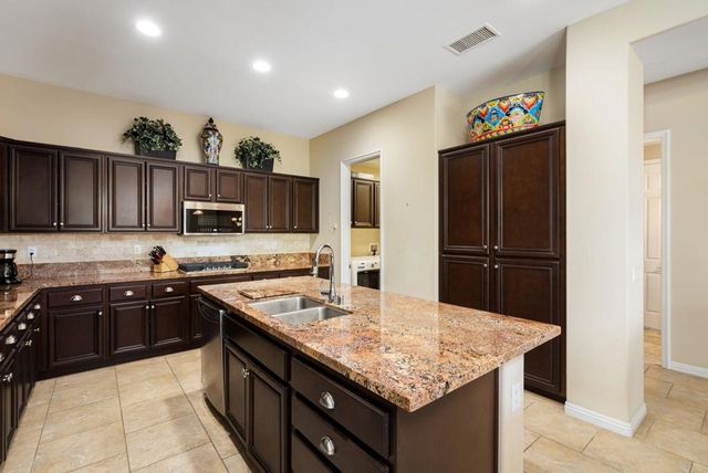 61564 Tulare Lane, La Quinta, CA 92253