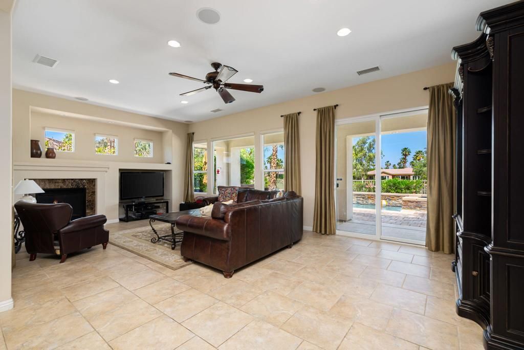 Image 9 of property listing at 61564 Tulare Lane, La Quinta, CA 92253