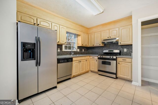 2440 Windridge Drive NE, Conyers, GA 30013