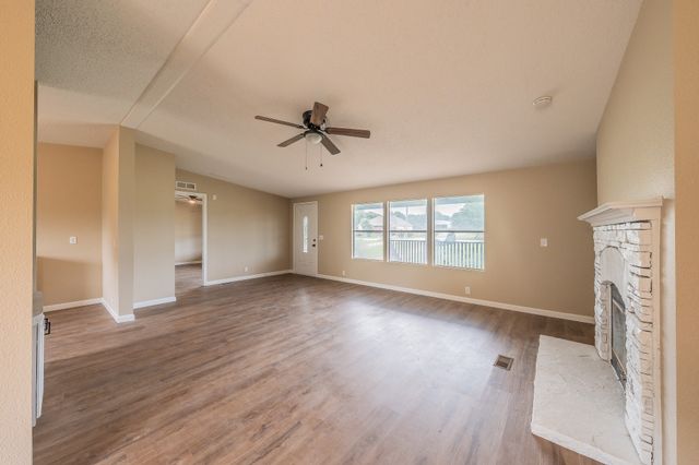 153 Clay Court, Springtown, TX 76082