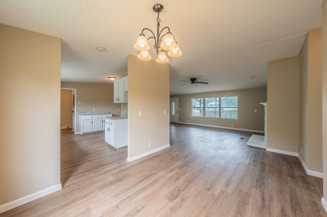 153 Clay Court, Springtown, TX 76082