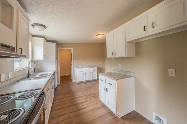 153 Clay Court, Springtown, TX 76082