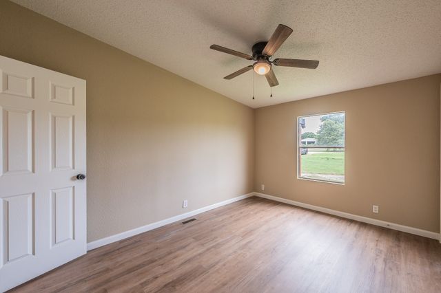 153 Clay Court, Springtown, TX 76082