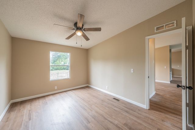 153 Clay Court, Springtown, TX 76082