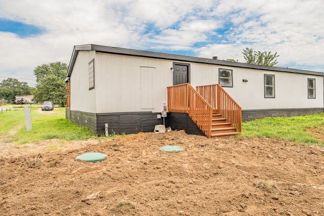 153 Clay Court, Springtown, TX 76082