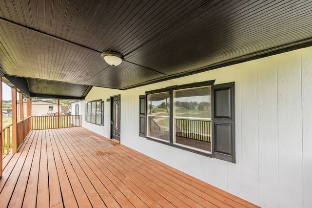 153 Clay Court, Springtown, TX 76082