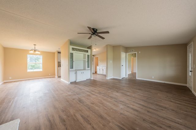 153 Clay Court, Springtown, TX 76082