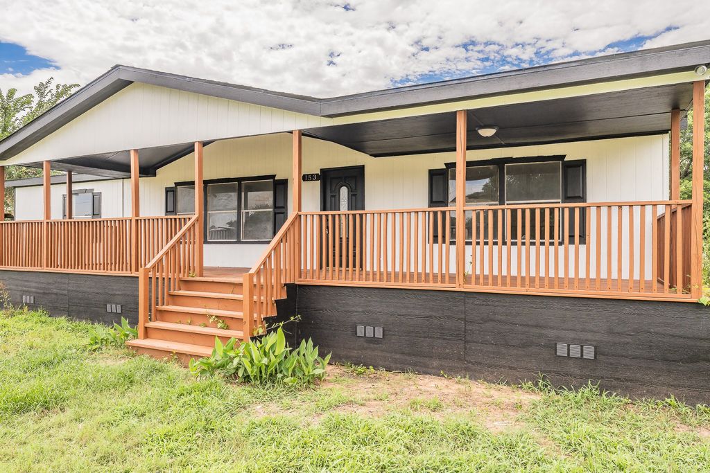 153 Clay Court, Springtown, TX 76082